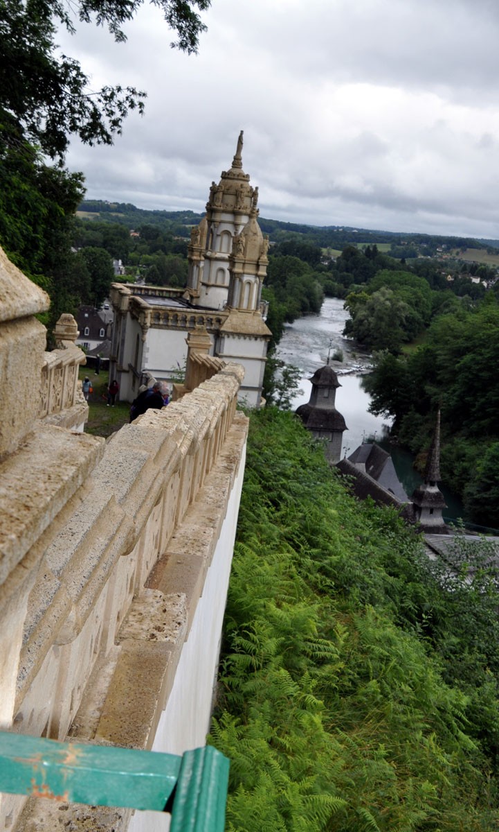 Maison fleurie a la bastide clairence5