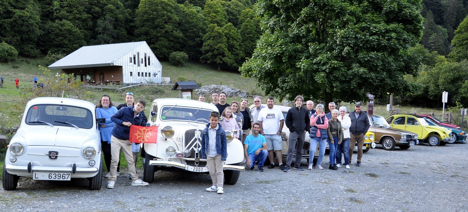 Rencontre vehicules anciens et sportifs a es bordes6 1